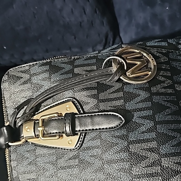 Purse - Picture 3 of 6